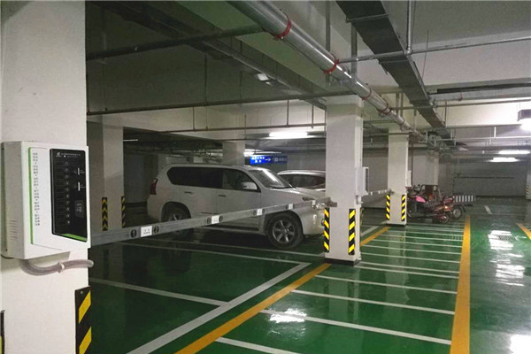 夜間智慧之光 充電站與商圈共享照明款充電樁的創新定制方案